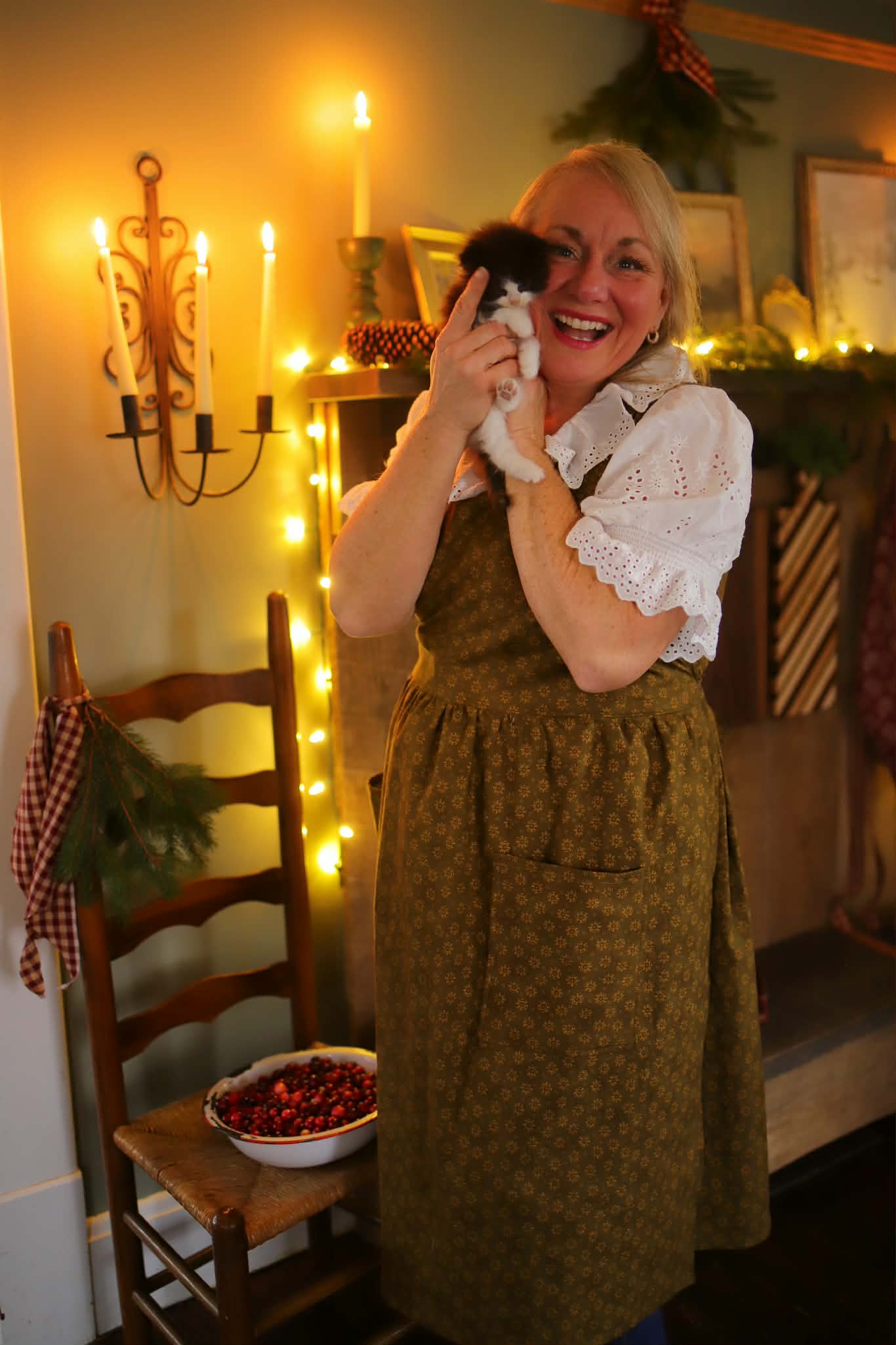 Holly Wreath Pinafore