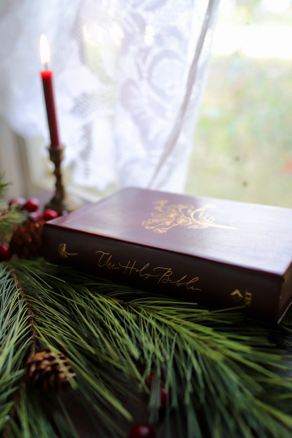 Golden Bouquet Compact Bible NLT