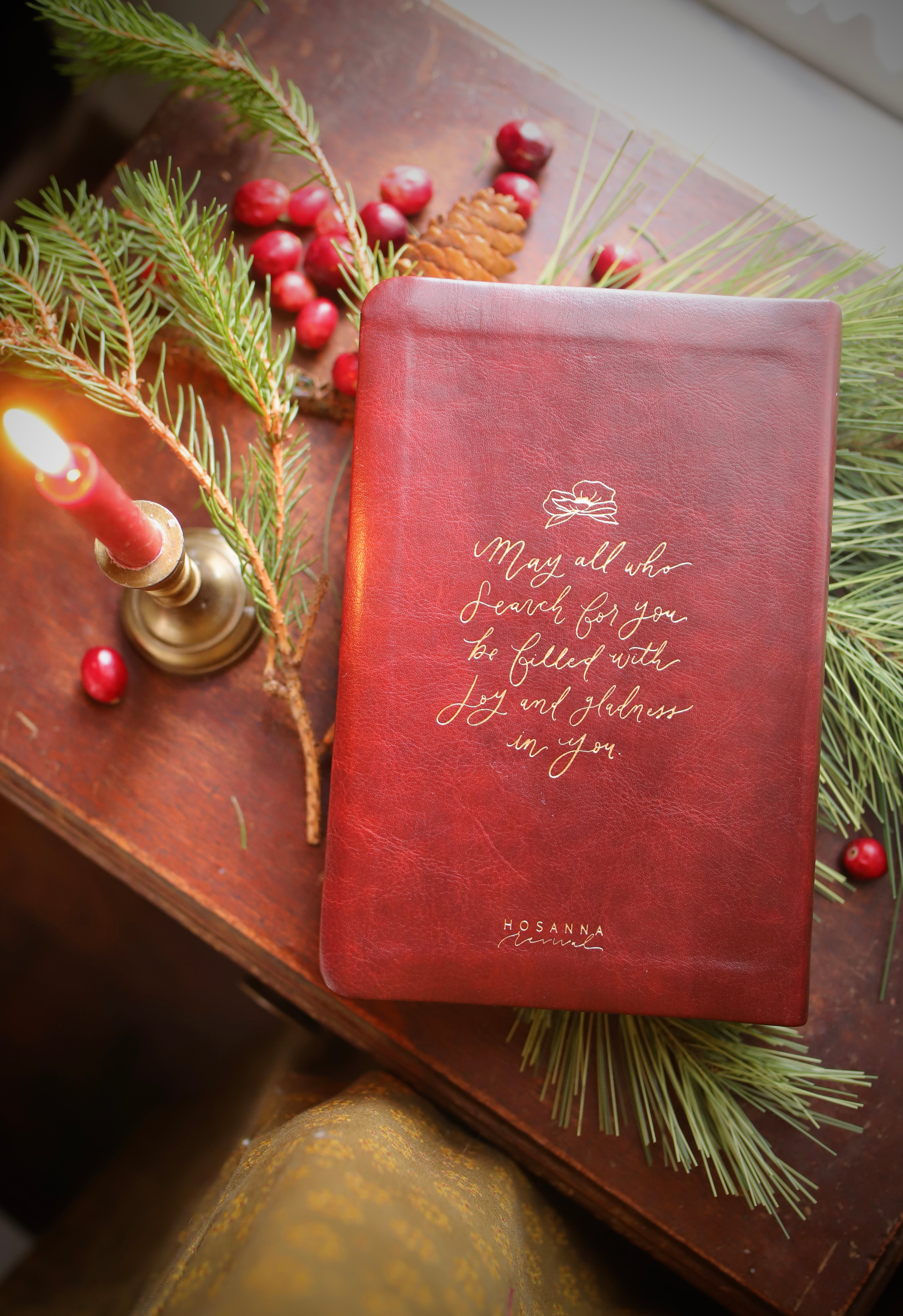 Golden Bouquet Compact Bible NLT